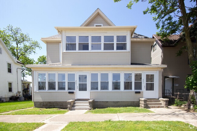 Building Photo - 255 S 5th Ave Rental