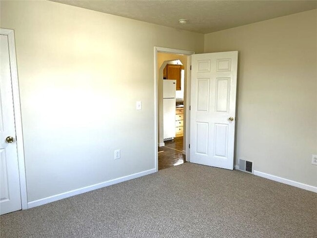 Photo - 128 S 13th St