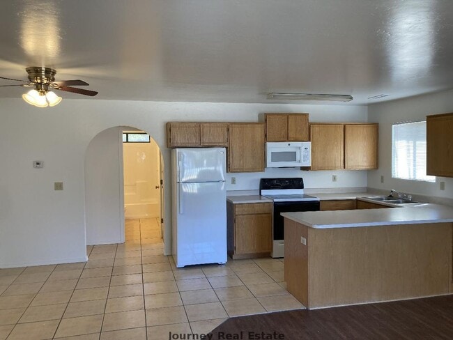 Photo - 3183 N Truwood Dr Unit B