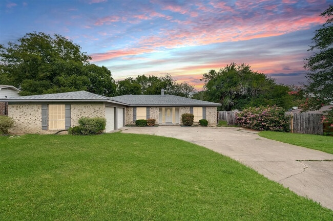 Photo - 9704 Leland Ln