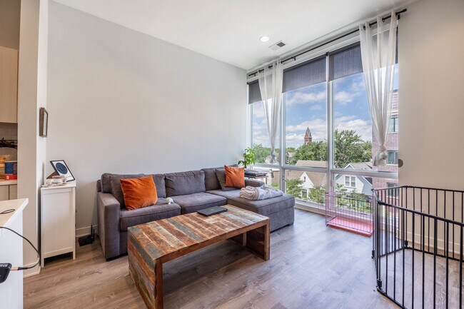 Photo - 2247 W Lawrence Ave Unit 201