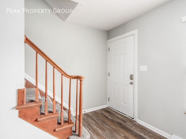 Photo - 4507 Westborough Dr W