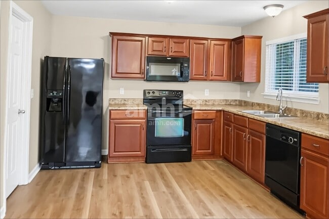 Photo - 1808 Bunting Way Dr