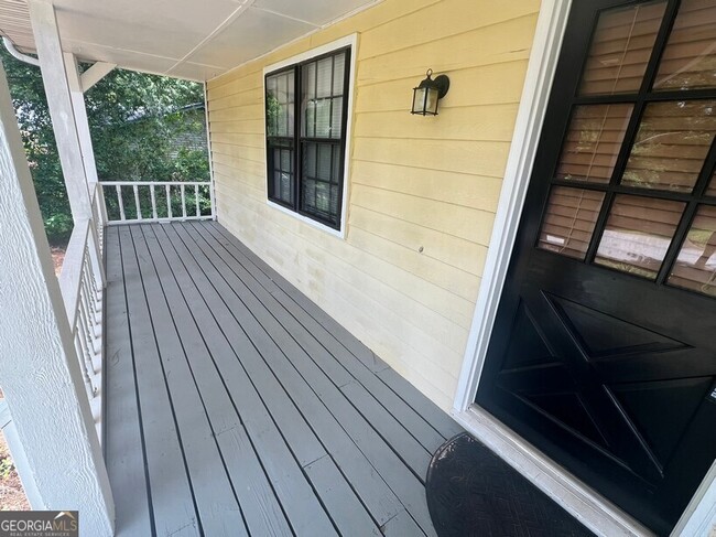 Photo - 916 Curry Cir SE