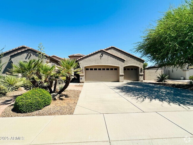 Building Photo - 2720 E Hazeltine Way Rental