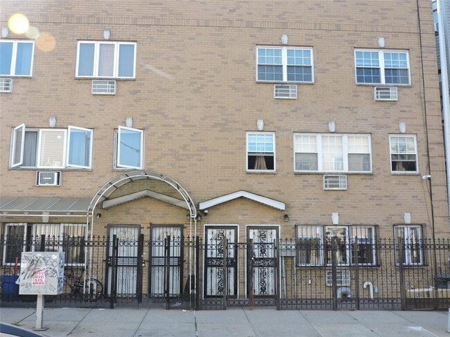 Building Photo - 1031 Halsey St Rental