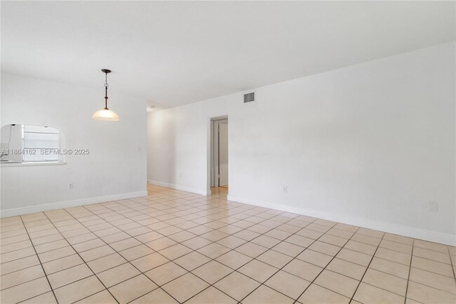 Photo - 17255 SW 95th Ave Unit 201