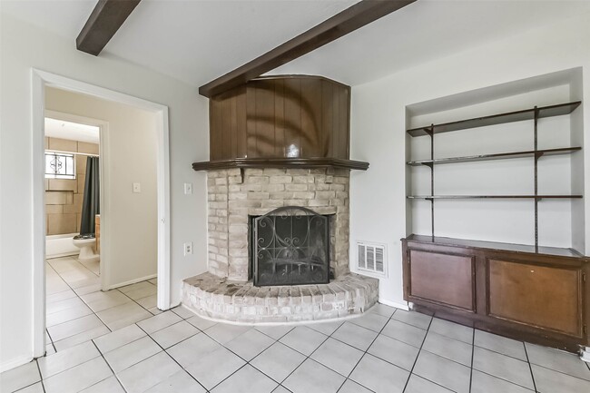 Photo - 722 Stonyridge St