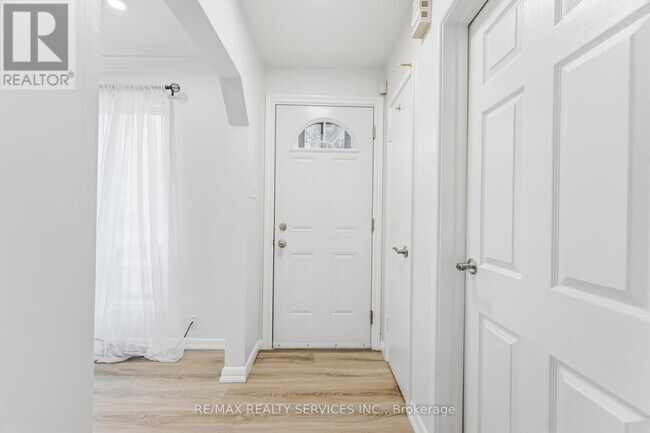 Photo - 6 Bonnyview Dr