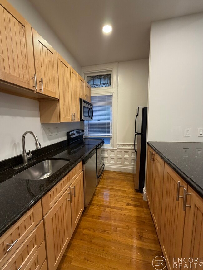 Photo - 195 Commonwealth Ave Unit 1