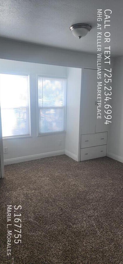 Photo - 2121 N Carroll St