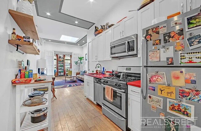 Photo - Beautiful 3 bed / 1 bath apartment in Bushwick, prime location! Unit 2L