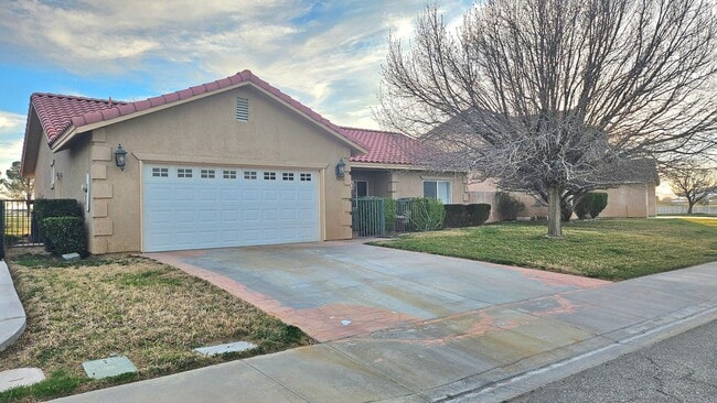 Photo - Parkway Village Beauty - 3 Bed + 3 Bth!