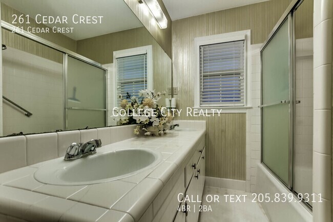 Photo - 261 Cedar Crest