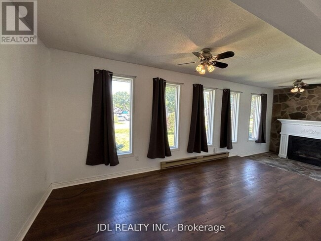 Photo - 363 Irene Dr