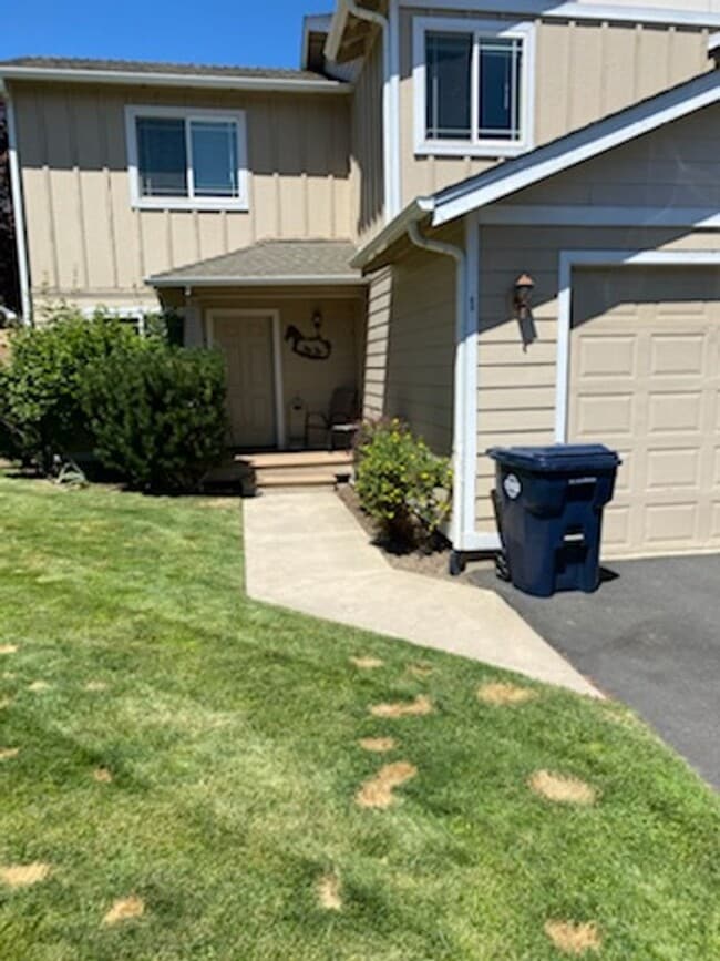 Building Photo - lot165 Unit 01