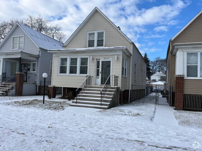 Building Photo - 8608 S Wallace St Rental