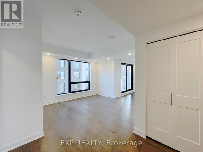 Photo - 340 Queen St Unit 1711