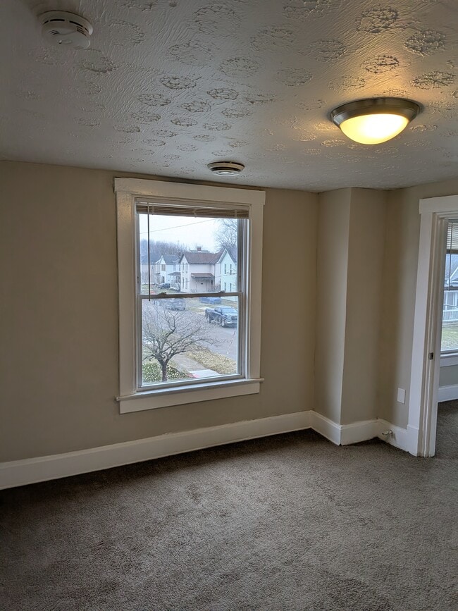 Photo - 403 Maple Ave Unidad D