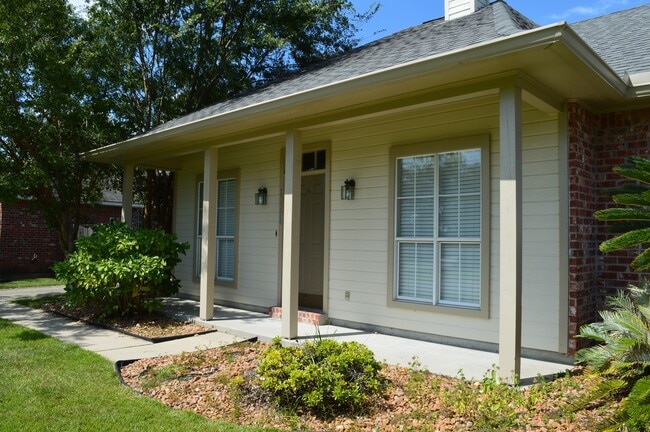 Photo - Great 3 bedroom home in Azalea Lakes