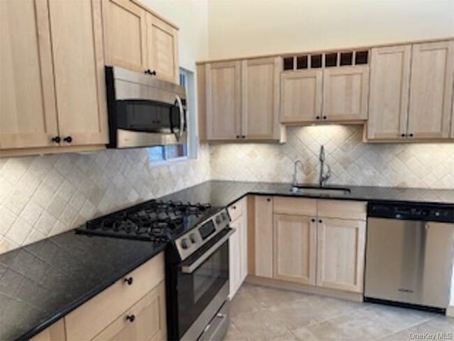 Photo - 423 Springvale Rd