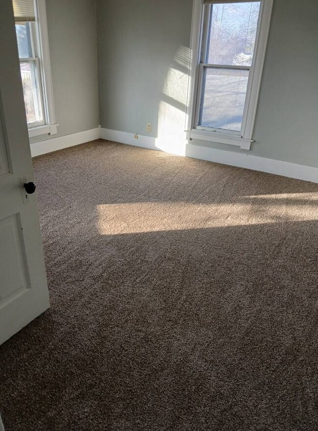 Photo - 313 W Thomas St