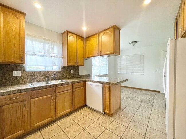 Photo - This beautifully maintained 3-bedroom, 2-bathroom Windsor home