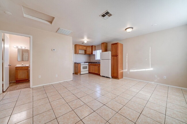 Photo - 108 Adams St