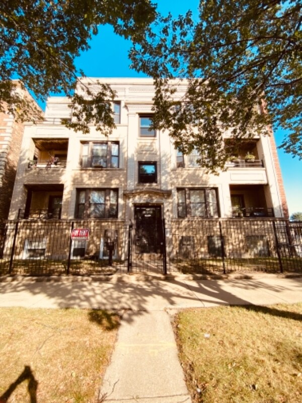 Building Photo - 4147 S Prairie Ave Rental