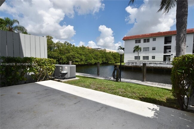 Photo - 1401 NE 53rd St Unit 106