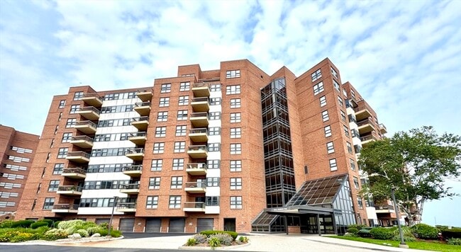 Building Photo - 1 Seal Harbor Rd Unit 215