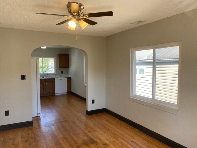 Photo - 4814 Tennessee St Unit B