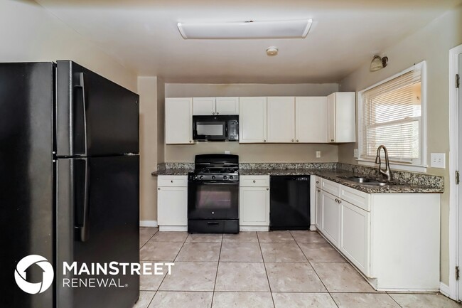 Photo - 3919 Wisteria Ln SW