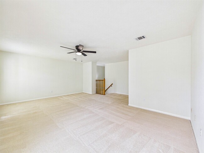 814 Lochnell Dr