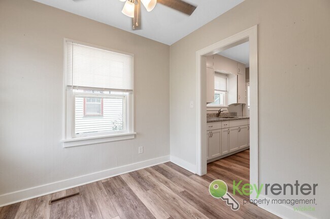 Photo - 3 Bed 1 Bath In Quiet Neighborhood