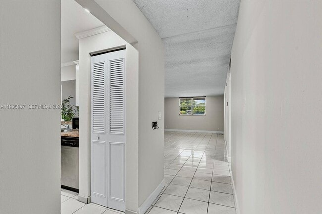 Photo - 1830 Dixieana St Unit 102