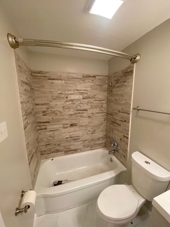 Photo - 6120-24 Vermont Ave Unidad 6120