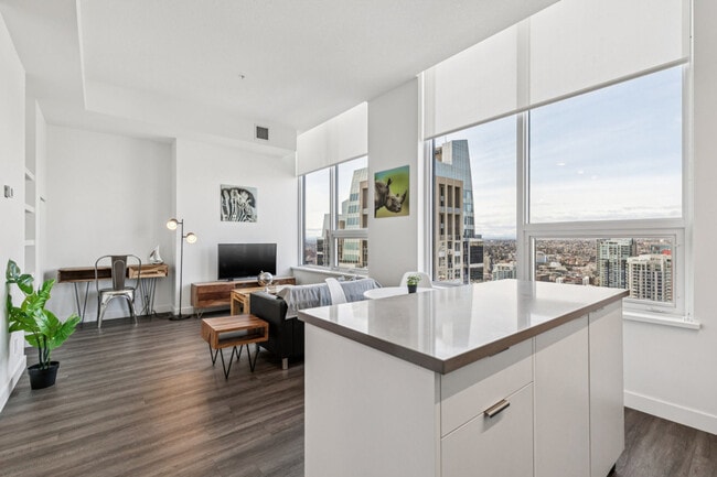 Building Photo - 1221 Macleod Trl SE