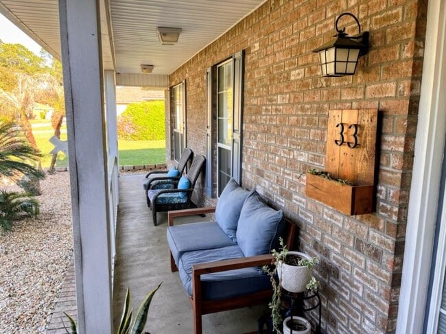 Photo - 33 Wheeling Ln