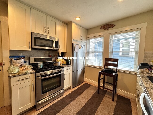 Photo - 77 Fairfax St