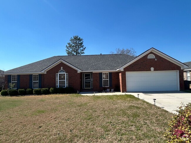 Building Photo - Spacious 4 bedroom ranch style home