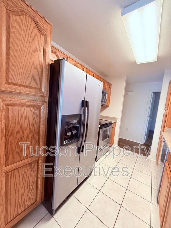 Photo - 2550 E River Rd Unit 20101