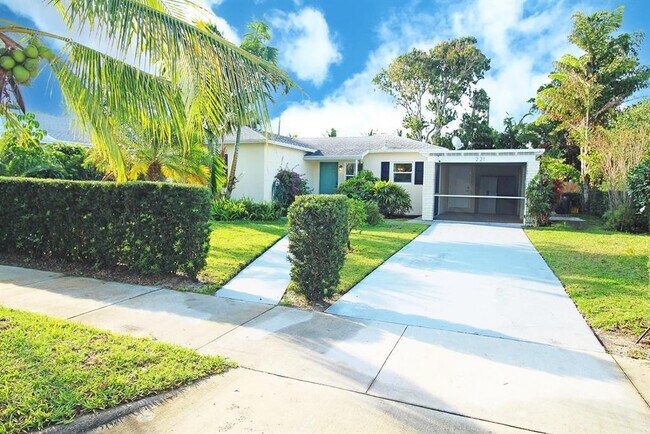 Photo - 221 Princeton Dr