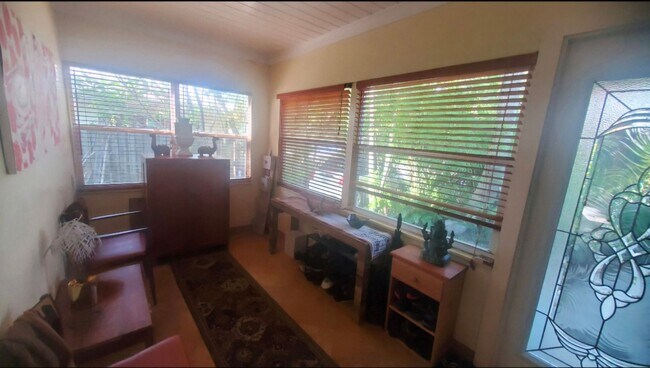 Photo - 215 N Palmway
