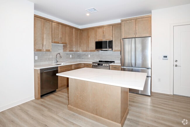 1BR,1BA - 713SF - Kitchen