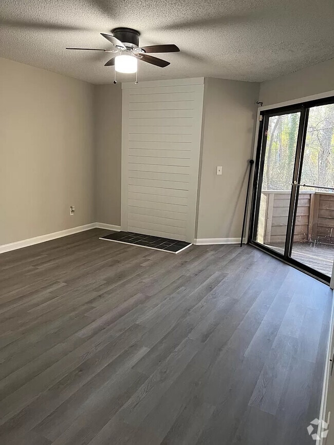 Building Photo - Room in Condo on Sharon Chase Dr