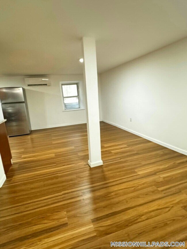 684 Parker St Unit 1