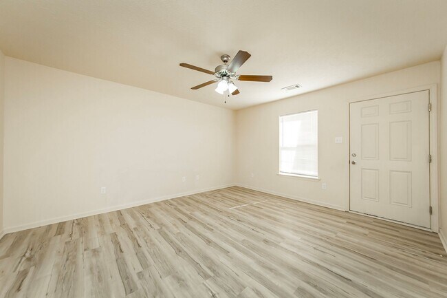 Photo - Sorry No Smoking and Pets Permitted with R...