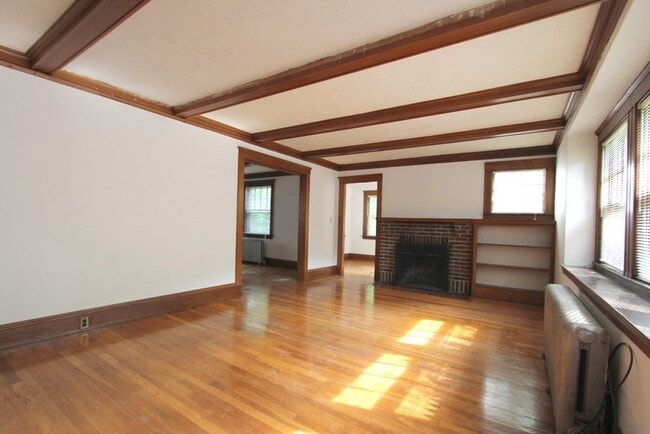 Building Photo - 97 Langdon St Unit 1