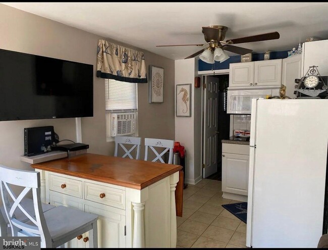 Photo - 9411 Monmouth Ave Unidad 3